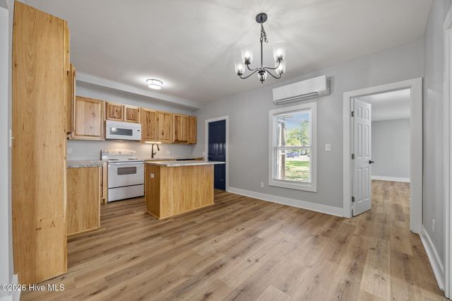 723 & 725 N Market Street, Washington, NC 27889