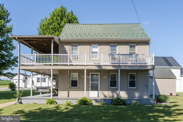680 N RAILROAD AVE, New Holland, PA 17557
