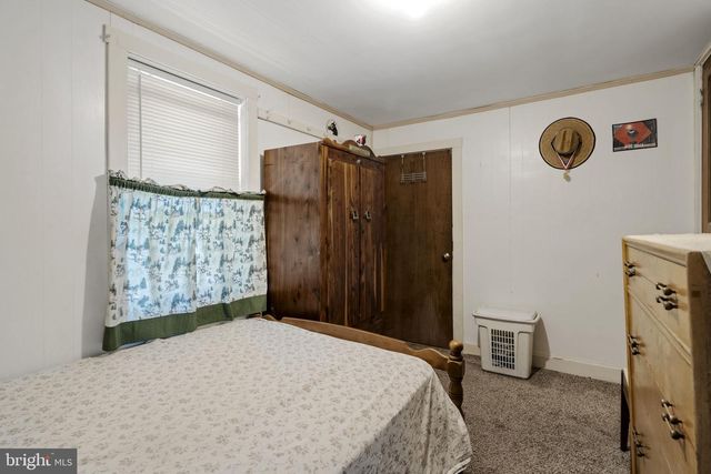 680 N RAILROAD AVE, New Holland, PA 17557