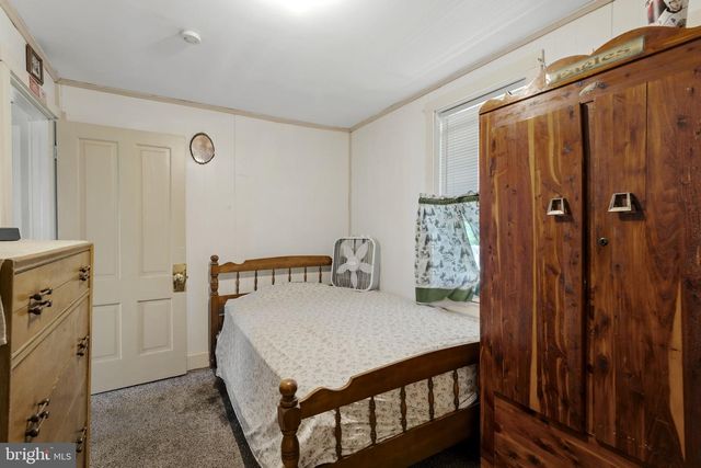 680 N RAILROAD AVE, New Holland, PA 17557