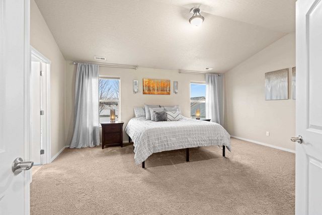 1115 S McMillan Rd, Spokane Valley, WA 99016