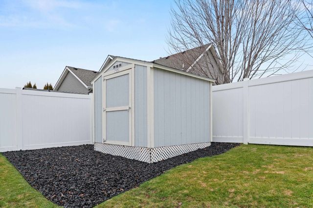 1115 S McMillan Rd, Spokane Valley, WA 99016