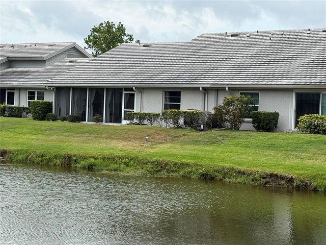 5371 CRESTLAKE BOULEVARD 68, Sarasota, FL 34233