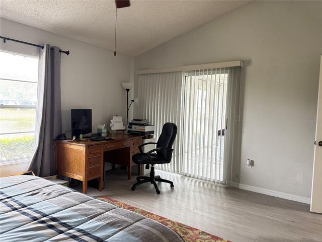 5371 CRESTLAKE BOULEVARD 68, Sarasota, FL 34233