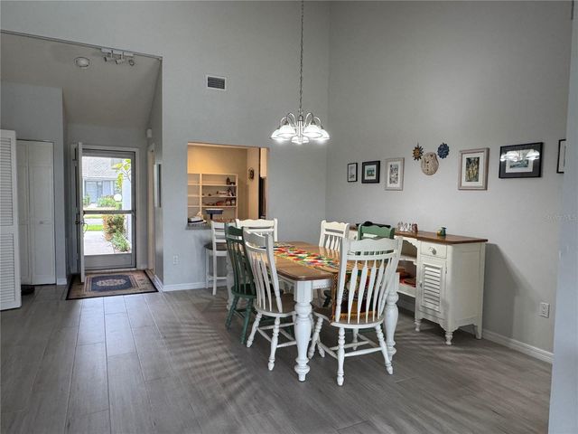 5371 CRESTLAKE BOULEVARD 68, Sarasota, FL 34233