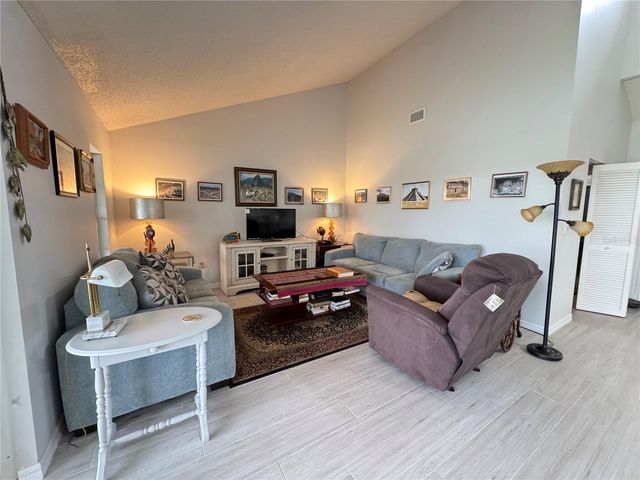 5371 CRESTLAKE BOULEVARD 68, Sarasota, FL 34233