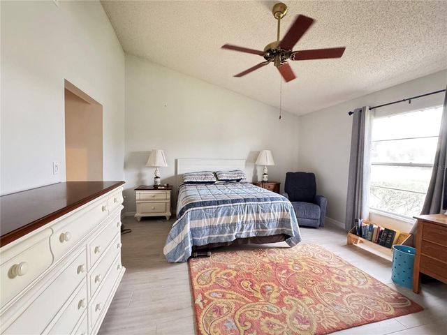 5371 CRESTLAKE BOULEVARD 68, Sarasota, FL 34233