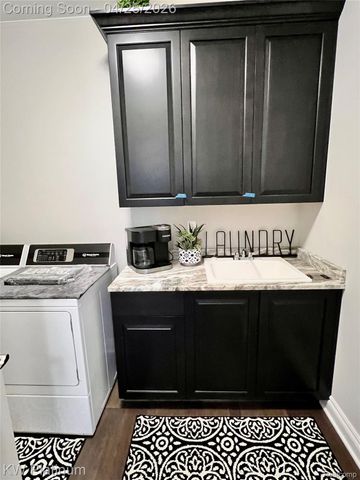 22003 Chaucer Court, Macomb Township, MI 48044