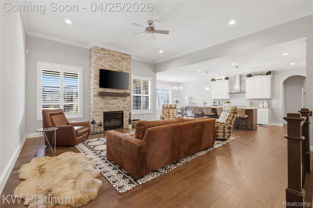 22003 Chaucer Court, Macomb Township, MI 48044