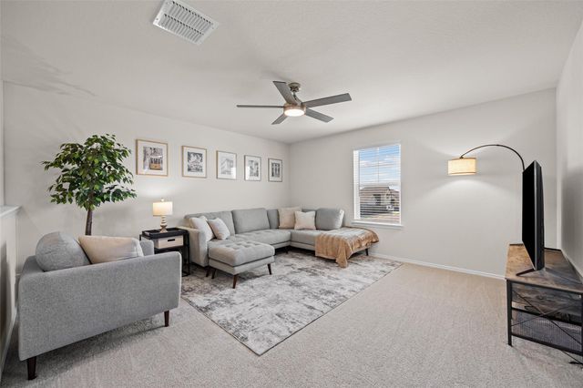 563 Tree Nut LOOP, Buda, TX 78610