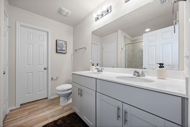 563 Tree Nut LOOP, Buda, TX 78610