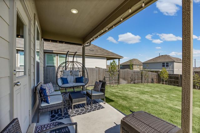 563 Tree Nut LOOP, Buda, TX 78610