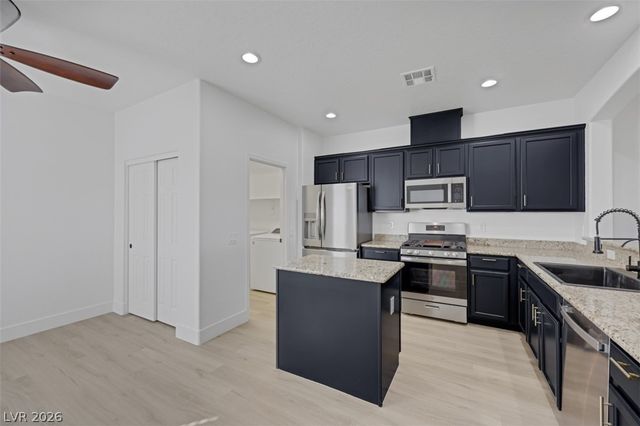 8948 Sandy Isle Court, Las Vegas, NV 89131