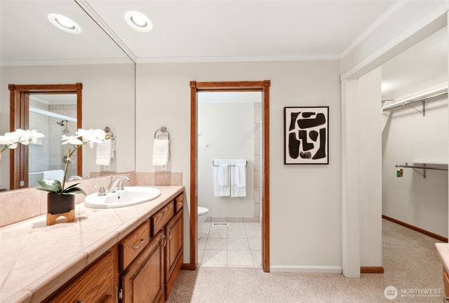 301 128TH Avenue NE, Bellevue, WA 98005