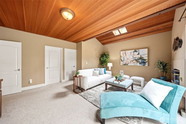 301 128TH Avenue NE, Bellevue, WA 98005