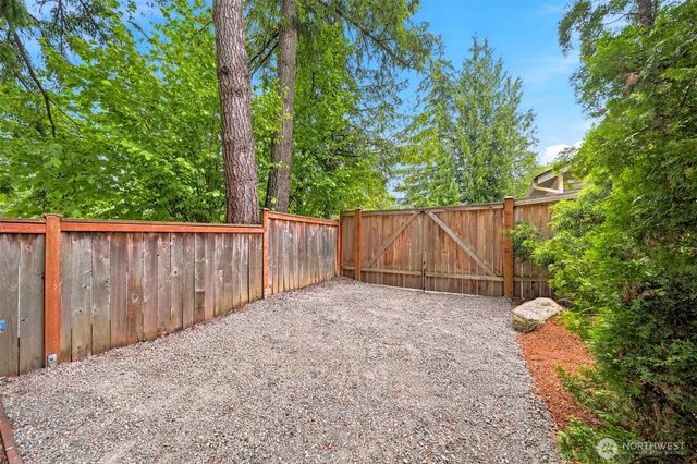 301 128TH Avenue NE, Bellevue, WA 98005