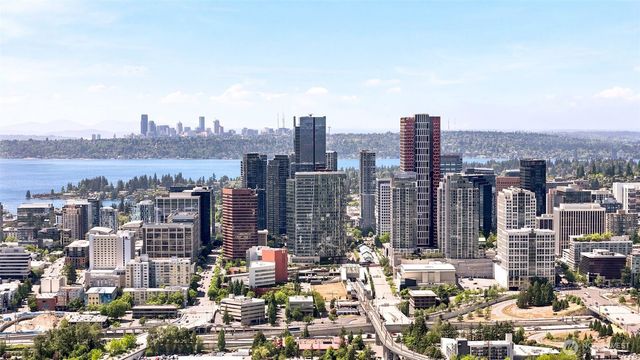 301 128TH Avenue NE, Bellevue, WA 98005