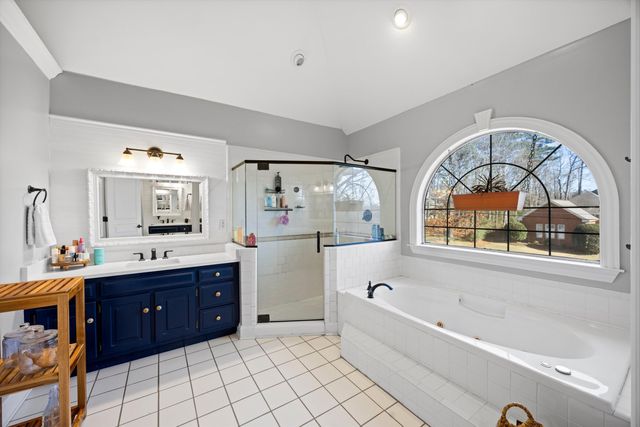 3305 Forest Shadows Drive, Chattanooga, TN 37421