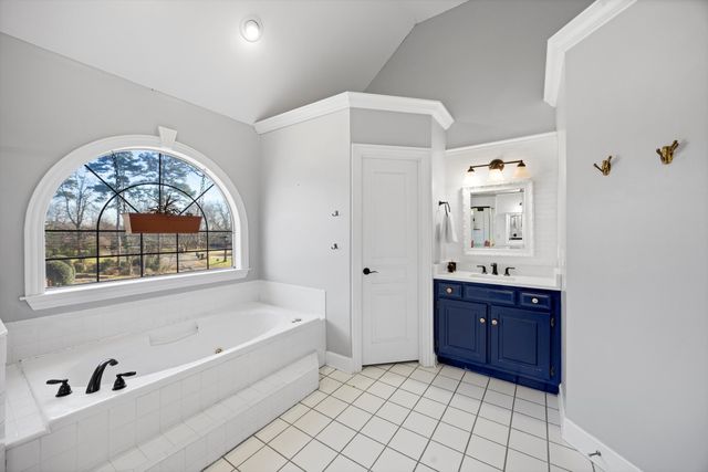 3305 Forest Shadows Drive, Chattanooga, TN 37421