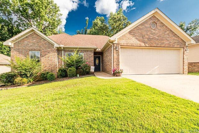 2521 Springhill Village Dr, Bryant, AR 72022