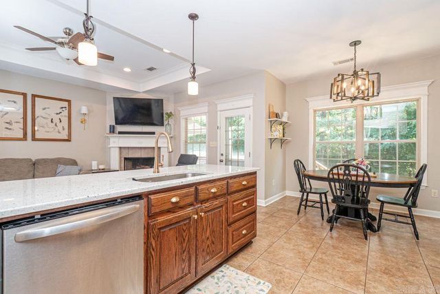 2521 Springhill Village Dr, Bryant, AR 72022