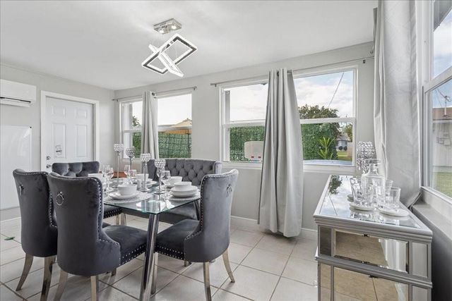 4805 NW 25th Terrace, Fort Lauderdale, FL 33309