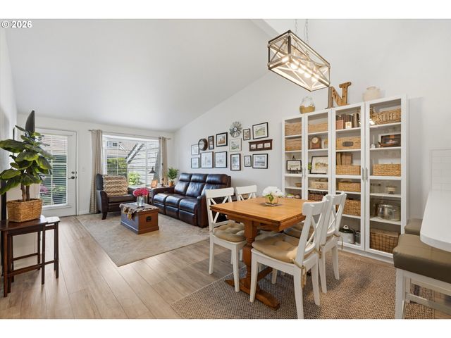 13775 Sw SCHOLLS FERRY Rd 23, Beaverton, OR 97008