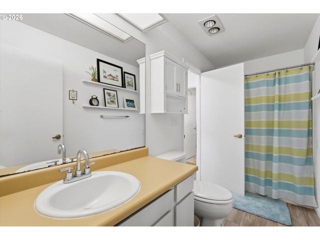 13775 Sw SCHOLLS FERRY Rd 23, Beaverton, OR 97008