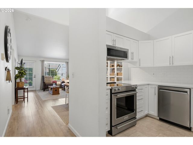 13775 Sw SCHOLLS FERRY Rd 23, Beaverton, OR 97008