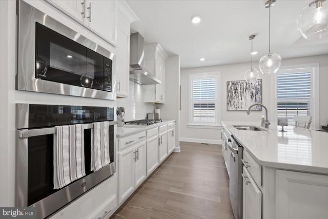 1216 SCULTHORPE DR, West Chester, PA 19380