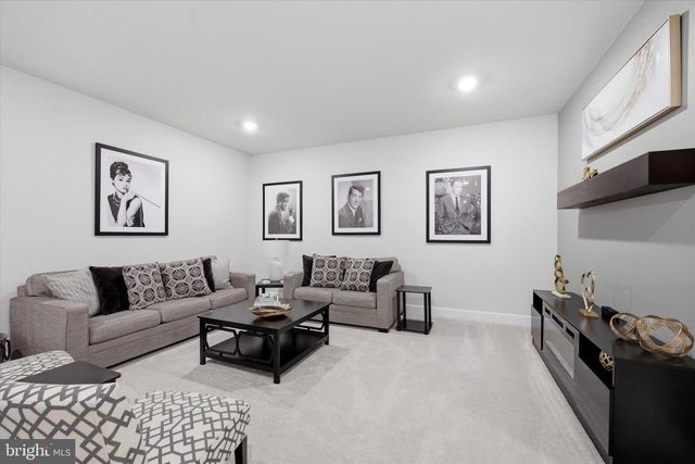 1216 SCULTHORPE DR, West Chester, PA 19380
