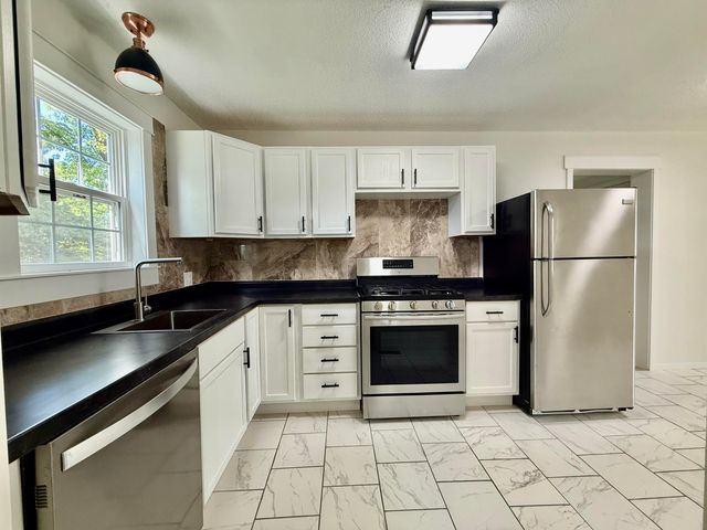 206 E Chestnut Street, Houston, MO 65483