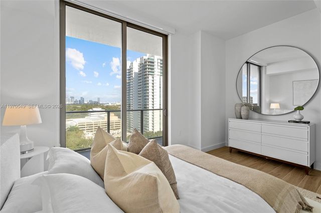 2678 Tigertail Avenue 1202, Miami, FL 33133