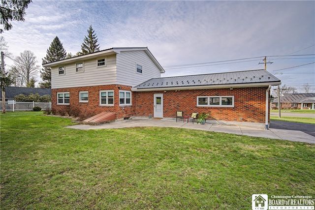 39 West Fairmount Avenue, Busti, NY 14750