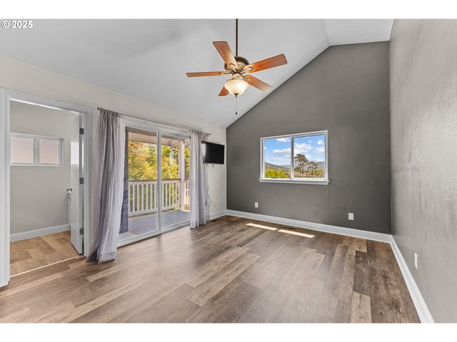 15263 OCEANVIEW Dr, Brookings, OR 97415