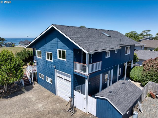 15263 OCEANVIEW Dr, Brookings, OR 97415
