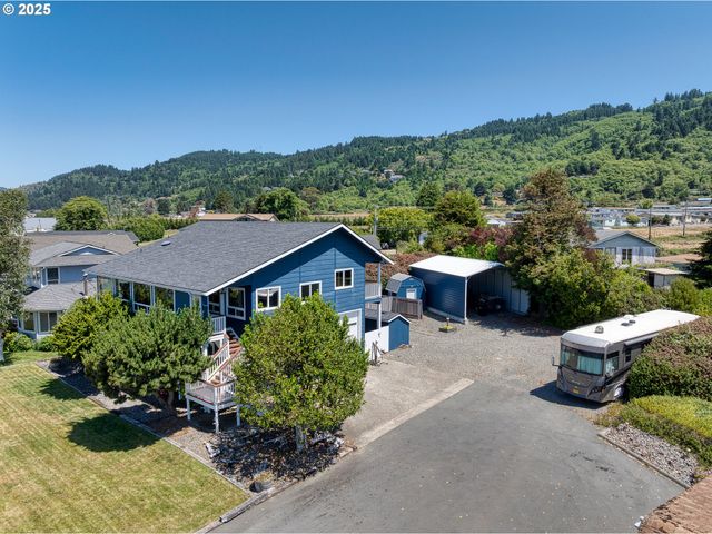 15263 OCEANVIEW Dr, Brookings, OR 97415
