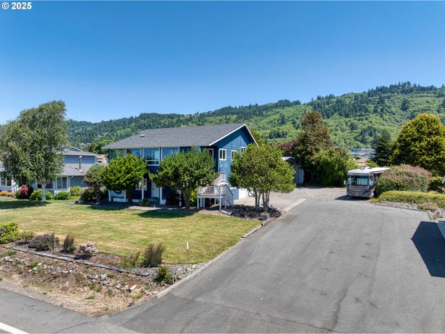 15263 OCEANVIEW Dr, Brookings, OR 97415