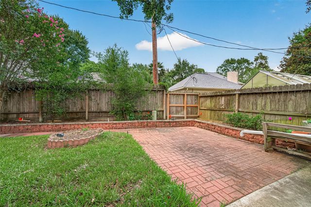 12110 Hermitage Oaks Court, Tomball, TX 77377
