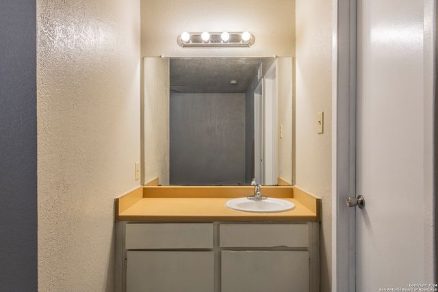 1634 W Woodlawn Ave Apt 6, San Antonio, TX 78201