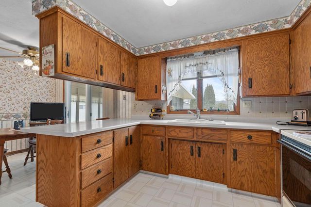 1029 ALVA STREET, Menasha, WI 54952