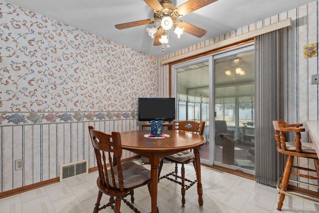 1029 ALVA STREET, Menasha, WI 54952