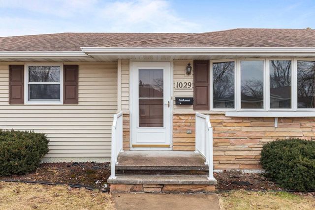 1029 ALVA STREET, Menasha, WI 54952