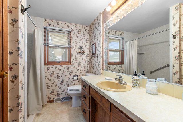 1029 ALVA STREET, Menasha, WI 54952