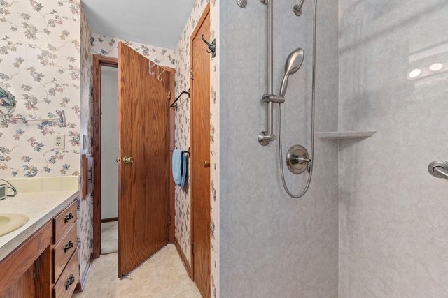 1029 ALVA STREET, Menasha, WI 54952