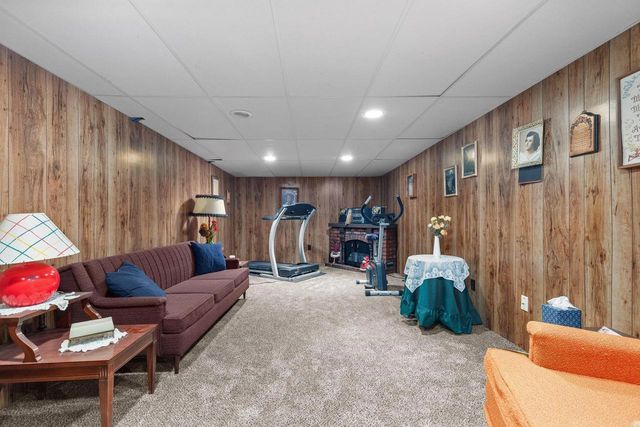 1029 ALVA STREET, Menasha, WI 54952