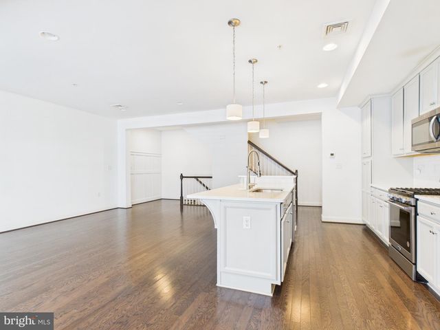 418 MAYER PL, Lancaster, PA 17601