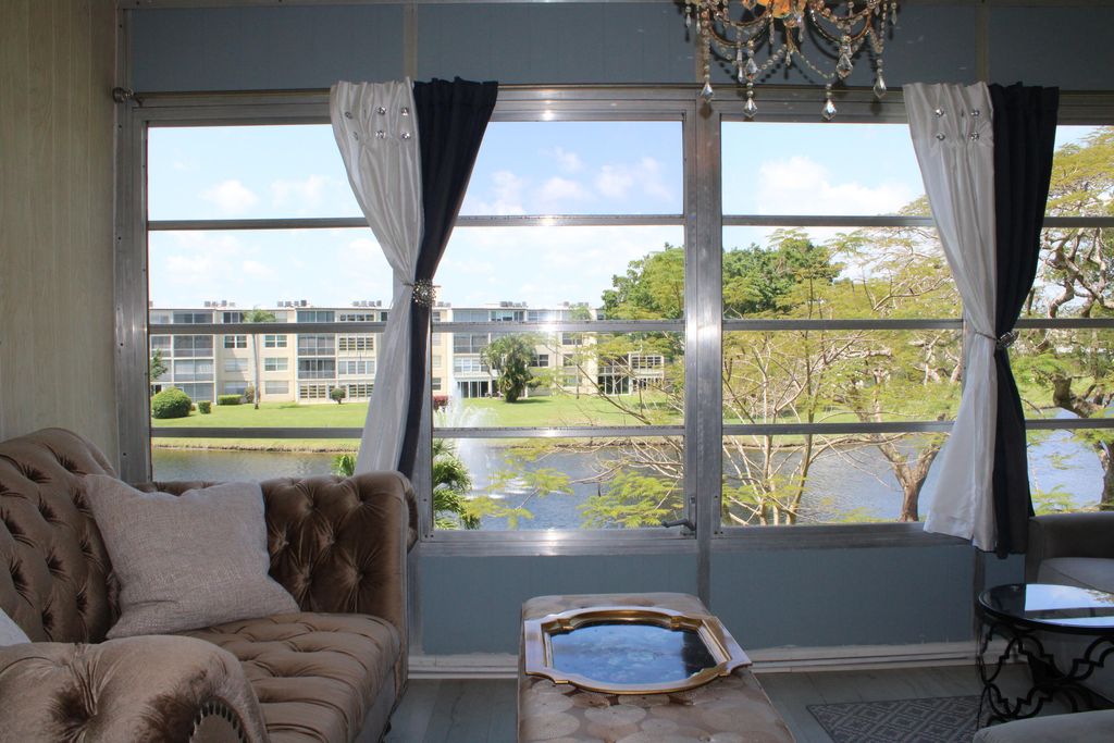 14671 Bonaire Boulevard 305, Delray Beach, FL 33446