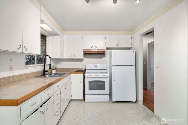 7436 S Pine Street, Tacoma, WA 98409