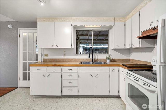 7436 S Pine Street, Tacoma, WA 98409